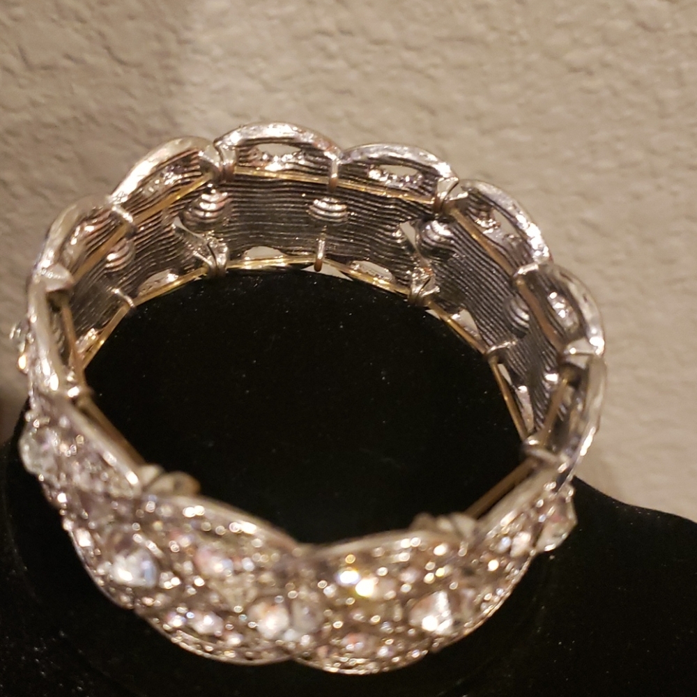 Bracelet - Picture 3 of 4